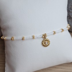 Bracelet fin breloque "Fleur nacrée"
